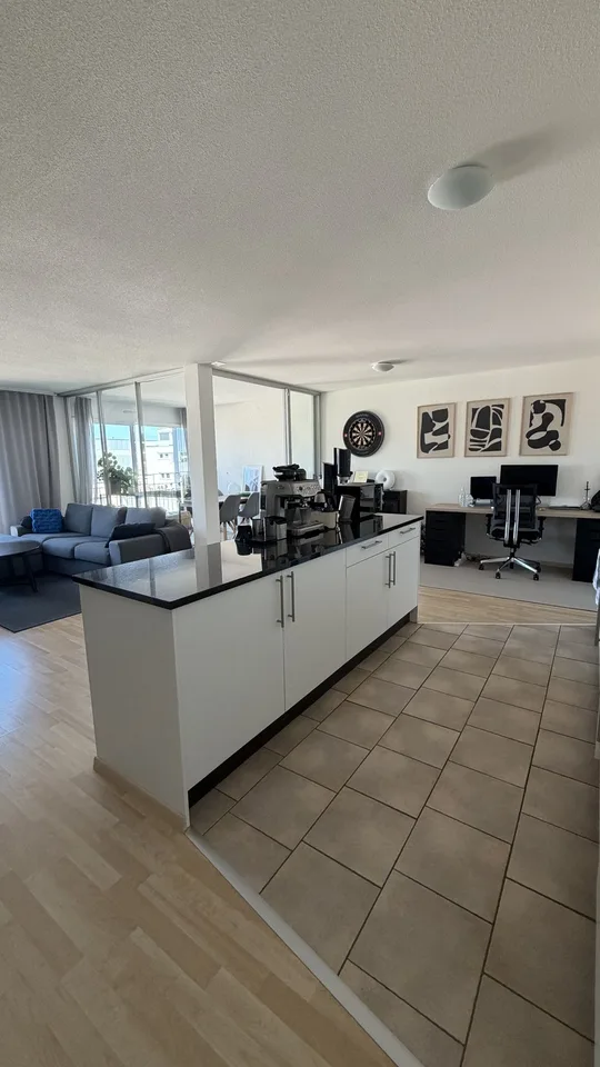 2.5-Zimmer-Wohnung, ca. 68 m², Loggia und Lift – CHF 2'054 brutto, Zürich Seebach