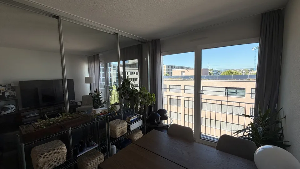 2.5-Zimmer-Wohnung, ca. 68 m², Loggia und Lift – CHF 2'054 brutto, Zürich Seebach