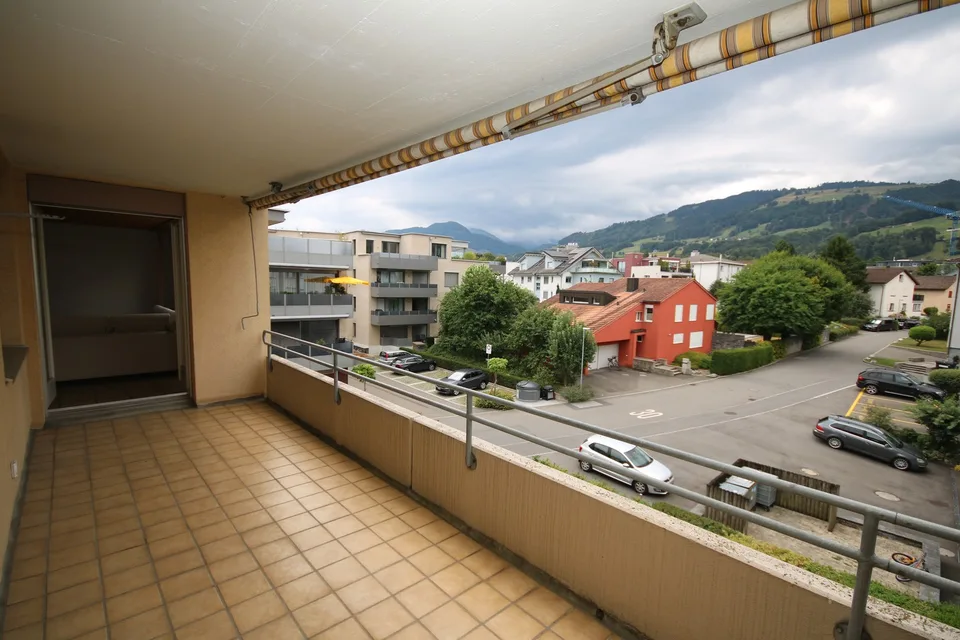 Attraktive 5.5-Zimmer-Eigentumswohnung mit 120 m² an begehrter Lage in Lachen SZ – photo 3 sur 20