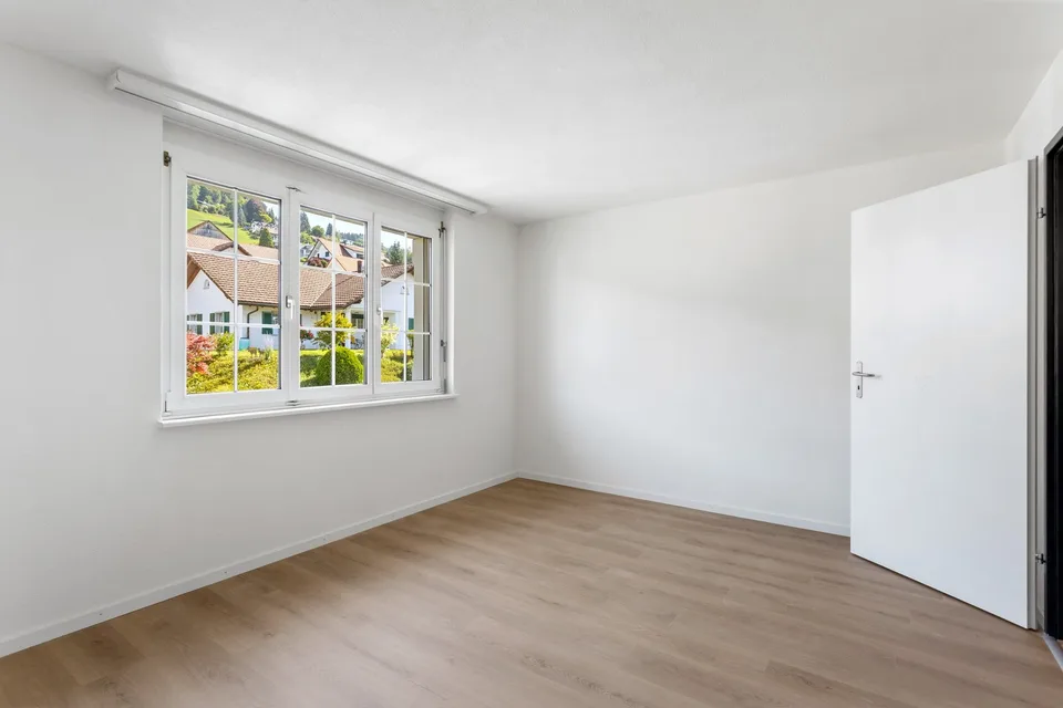 4.5-Zimmer mit TOP Aussicht und seitlicher Seesicht – photo 14 sur 24