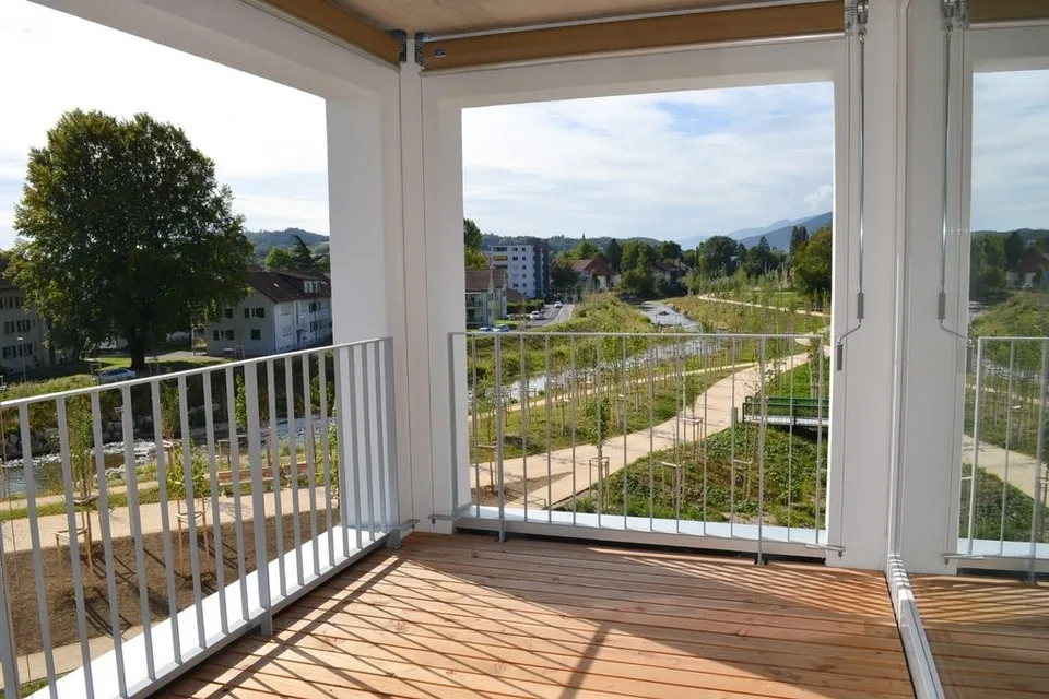Moderne Wohnung im 5. Stock mit Sicht auf die Schüssinsel