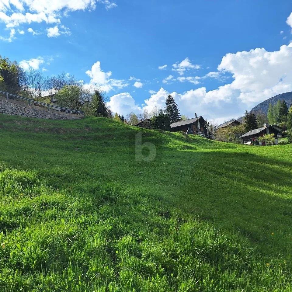 IN POSIZIONE TRANQUILLA E SOLEGGIATA CON VISTA
