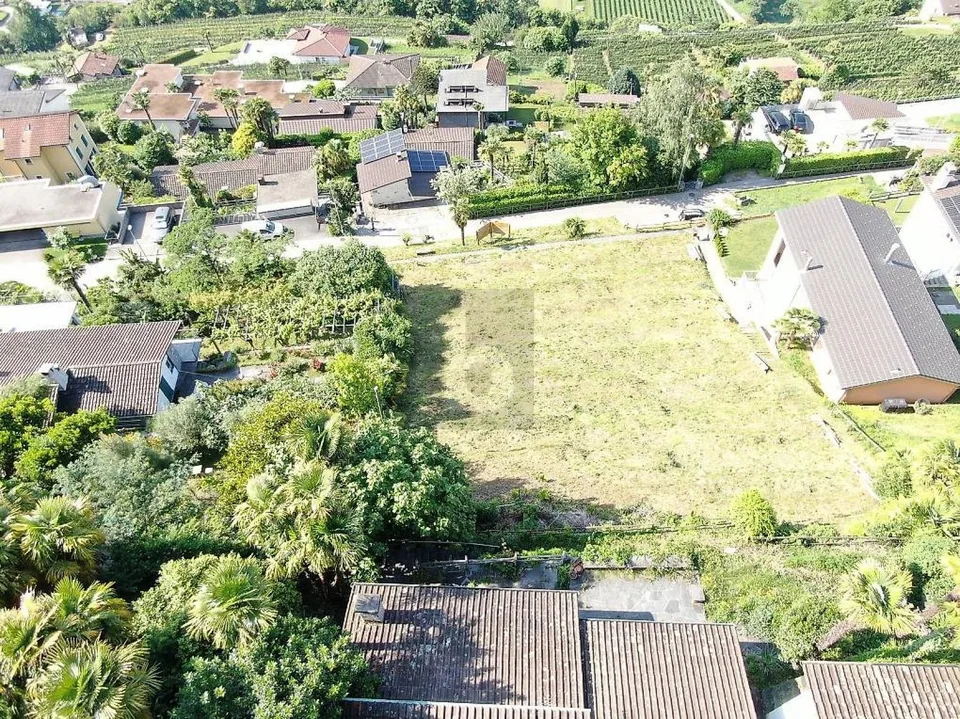 AMPIO IN POSIZIONE SOLEGGIATA CON VISTA