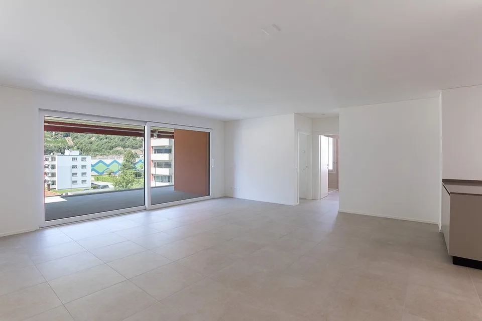 Modern 5.5-room apartment with garden