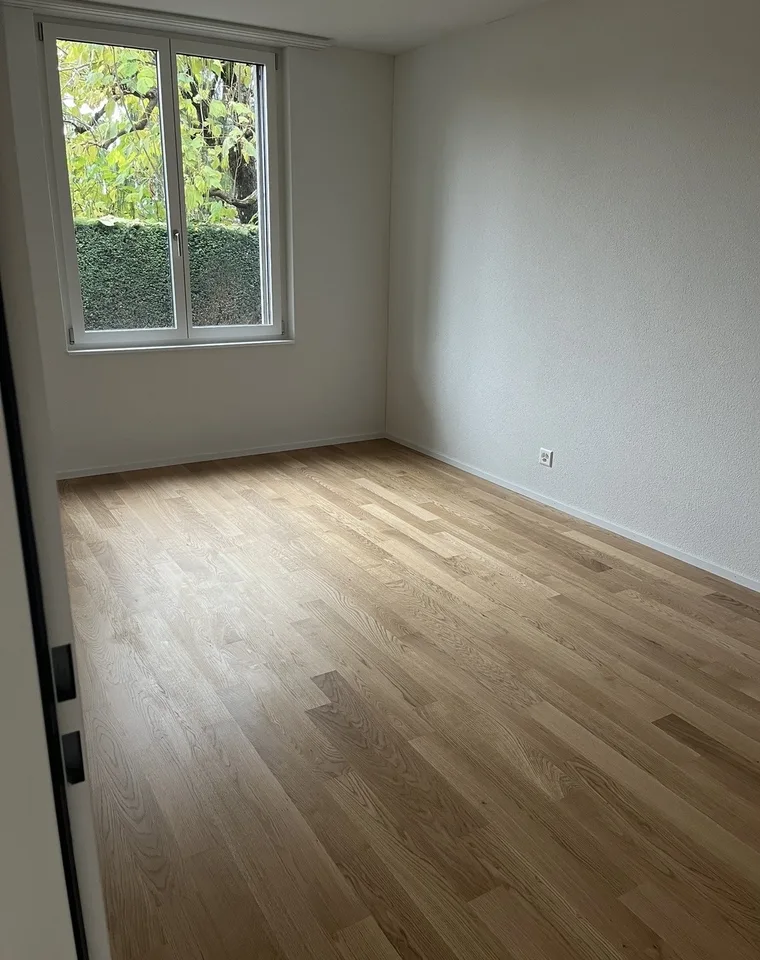 Schöne Neubau 2.5 Zimmerwohnung