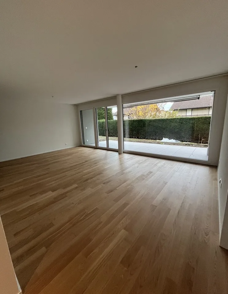 Schöne Neubau 2.5 Zimmerwohnung