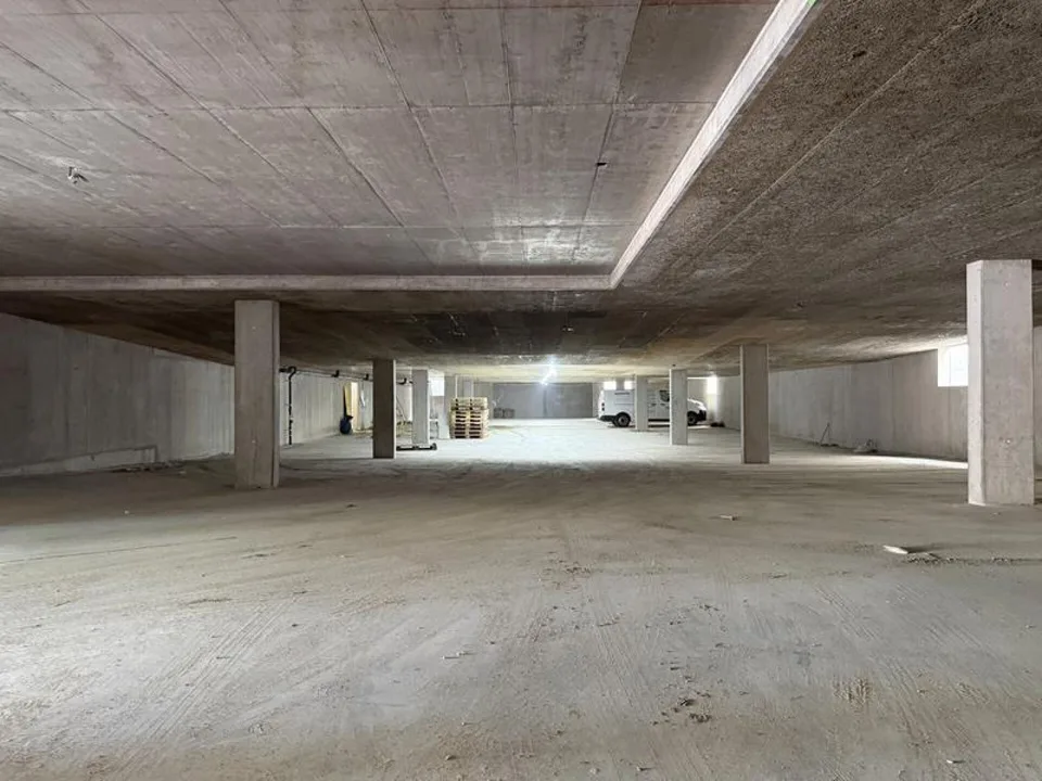 Einstellhallenplätze zu vermieten