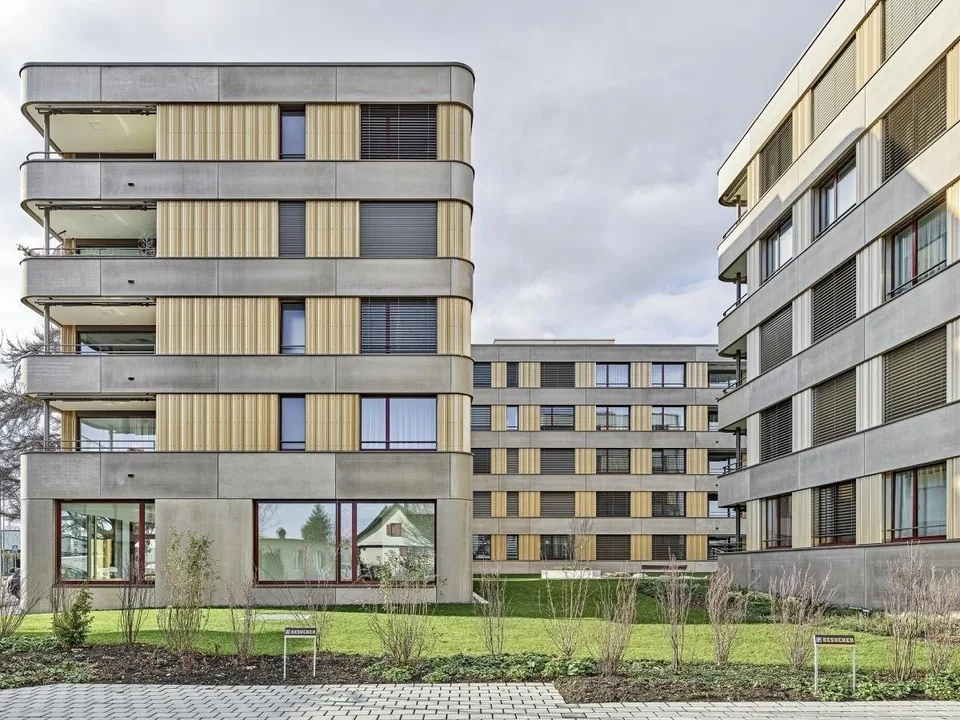 Ideal für mich! Moderne 2.5 Z-Wohnung mit eigenem Waschturm