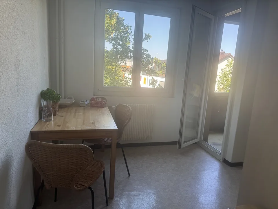 Single room- female only
