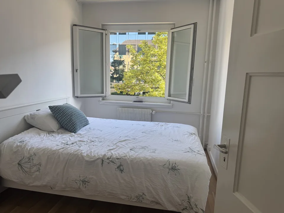 Single room- female only