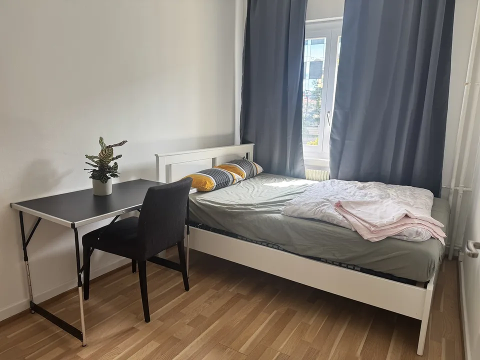Single room- female only