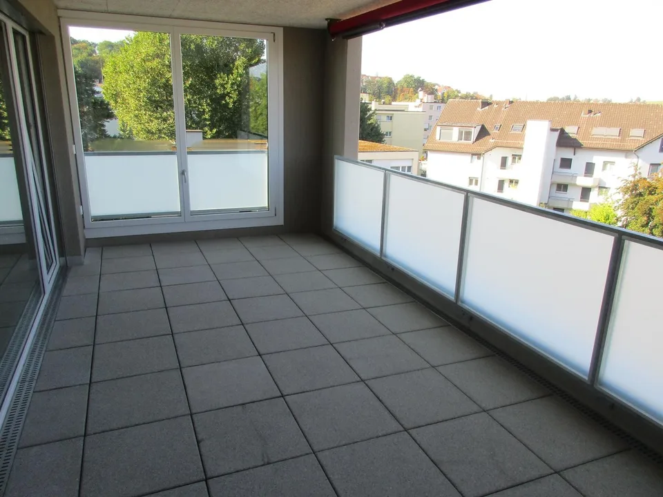 Moderne und helle 2.5-Zimmerwohnung