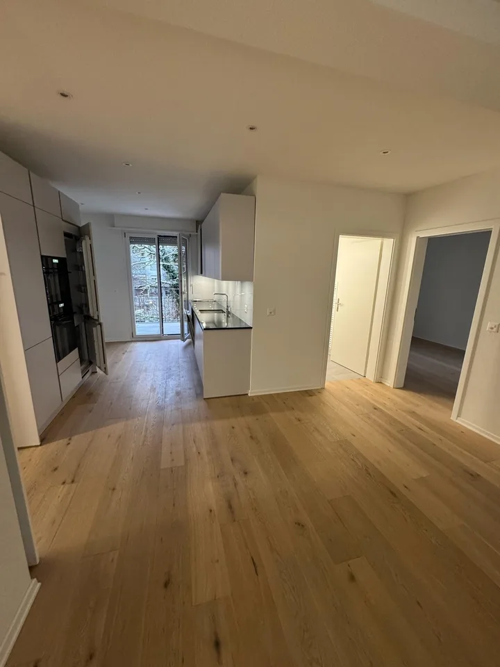Top moderne und luxuriöse Neubau WG mit grosser Terrasse in Zürich-Enge (8002)