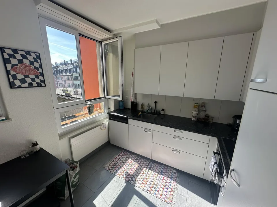 Helle 4½-Zimmer-Wohnung mit viel Charme in Zürich-Wiedikon – ab sofort