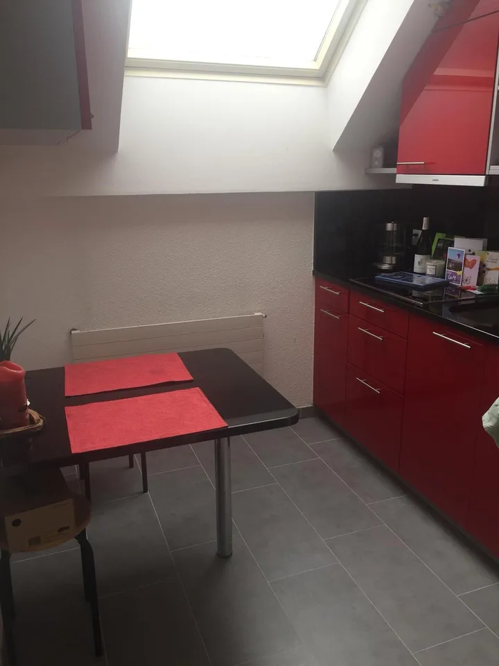 Attraktive 2.5-Zimmer-Attikawohnung mit grosser Terrasse