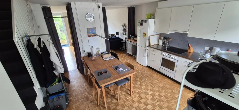 Dachnzimmer in 4.5 Zi. Reihenhaus