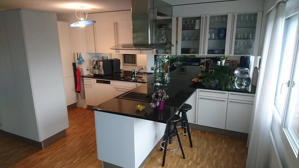 Geräumiges Eckhaus mit Garten in stadtnaher, ruhiger Lage