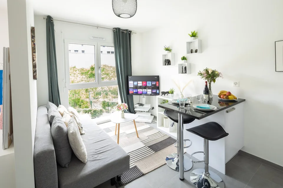 Bel Appartement 1,5P,  à quelques du lac et toutes commodités