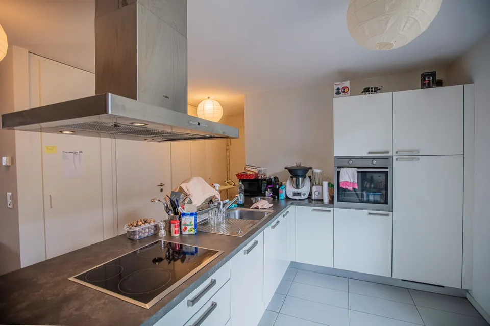 Petite chambre dans un grand appartement en colocation