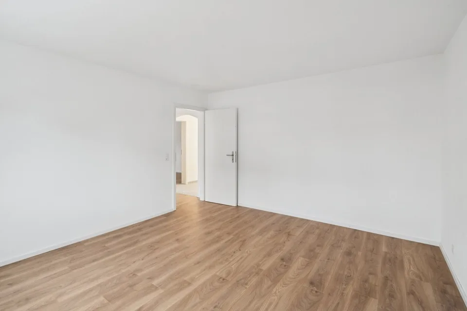 Your new home with garden seating area - 4.5-room apartment after comprehensive renovation