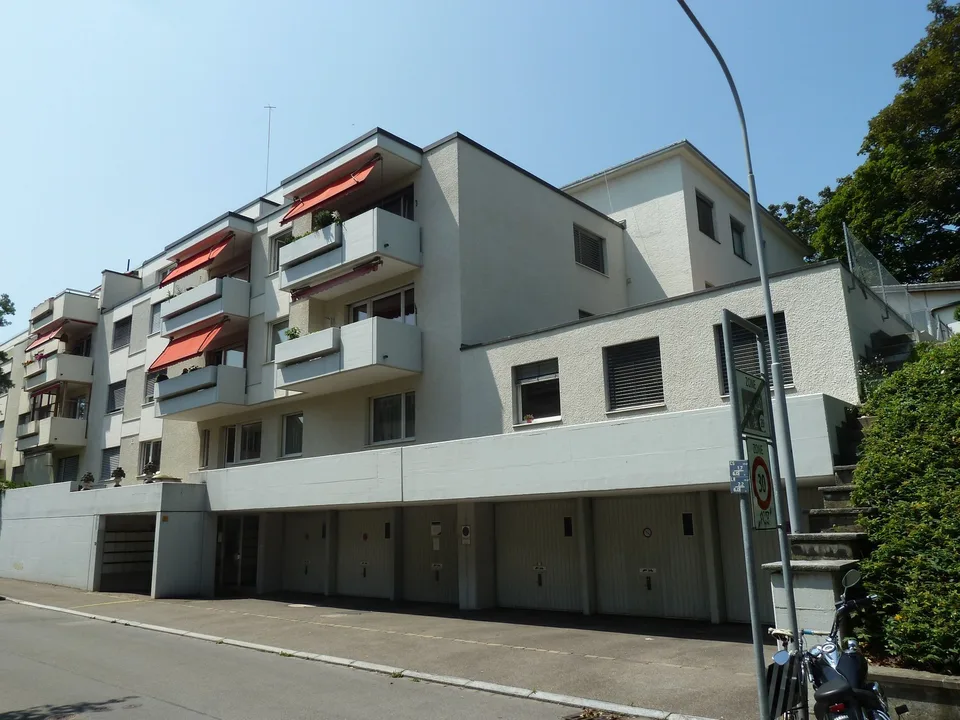 Grosszügige 3.0-Zimmerwohnung im Zürich-Enge Quartier