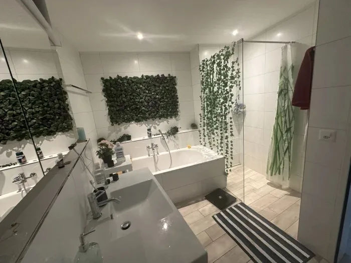 Modern 2.5-room Minergie apartment in Zürich-Höngg with sunset balcony