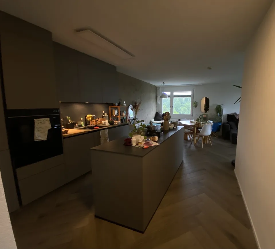 2 Rooms in a beautifull flat, close to center, with a nice Doggo :)