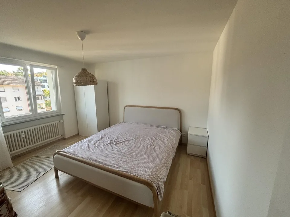 Nachmieter gesucht – Helle 3.5-Zimmer-Wohnung ab sofort verfügbar