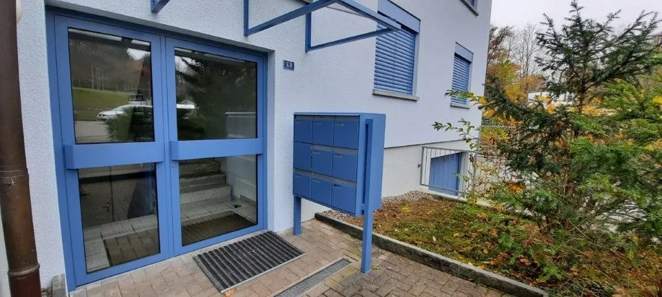 Helle 4.5-Zimmer-Wohnung mit Balkon
