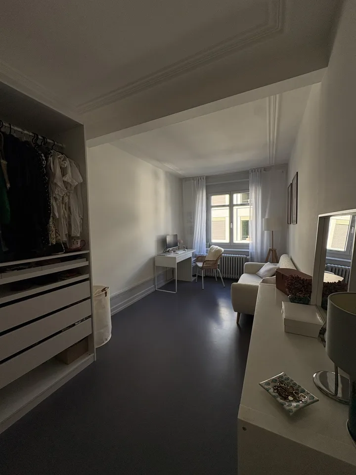 Shared room 2 minutes from Zurich HB