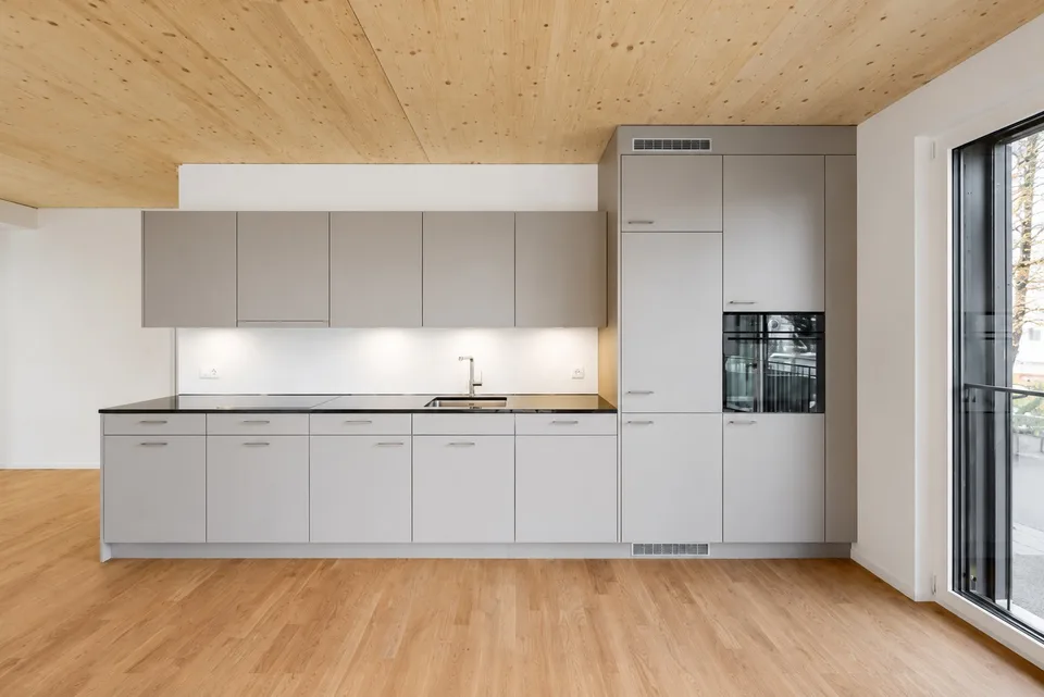 Moderne und helle Wohnung an zentraler Lage