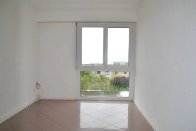 Exklusive 5.5-Zimmer-Terrassenhaus mit Panorama-Aussicht & Wellness