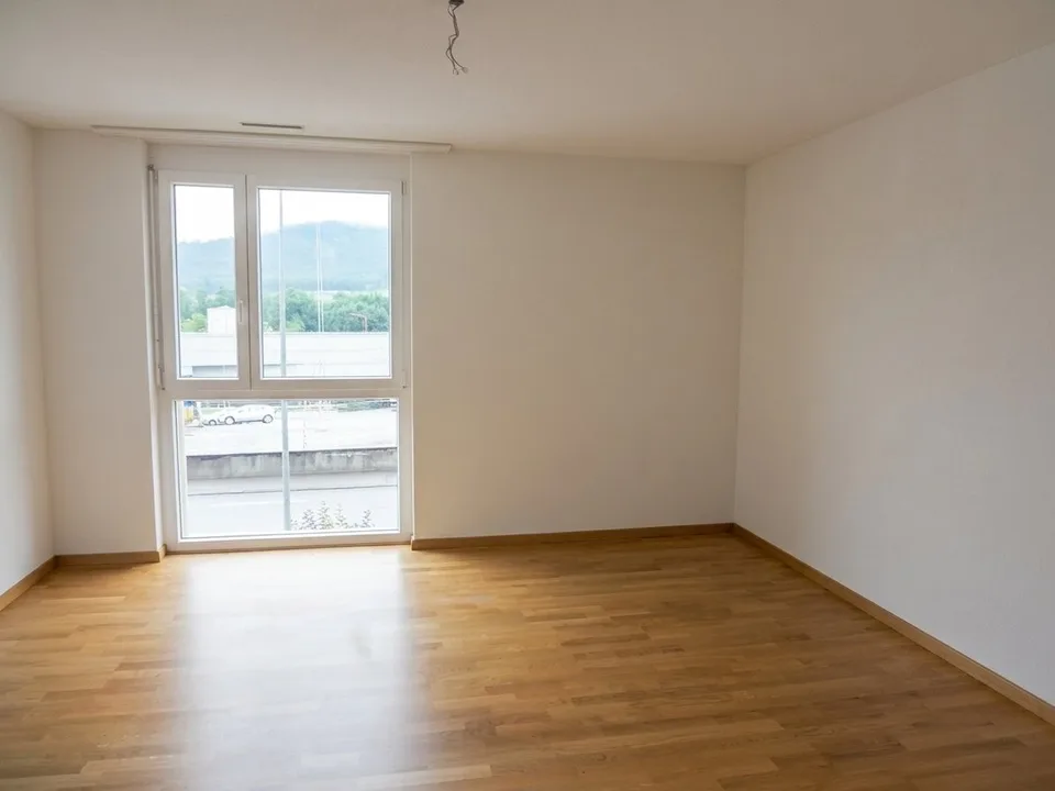Appartement lumineux et spacieux de 4,5 pièces avec balcon et