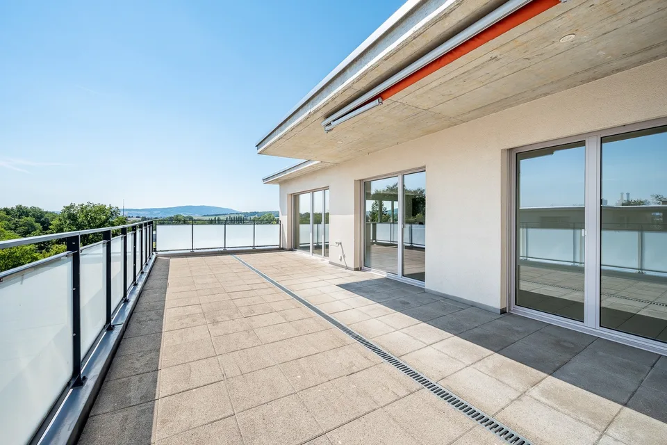 Traumhafte Attika-Wohnung mit grosszügiger Terrasse!