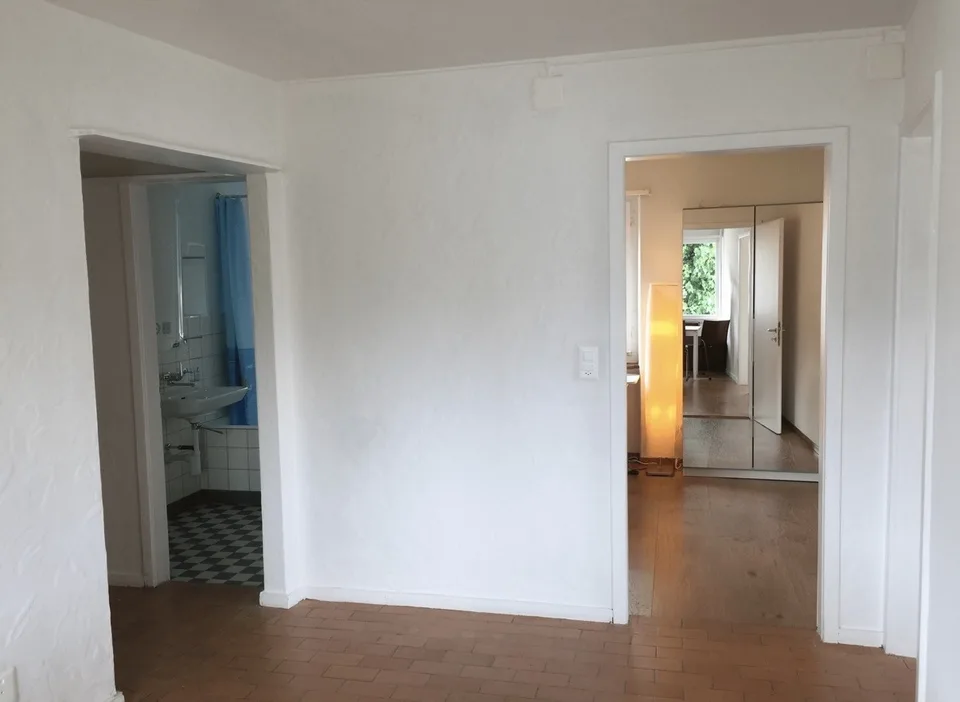 Modern Furnished Room in Zurich Oerlikon | All Utilities Included | Weekly Cleaning