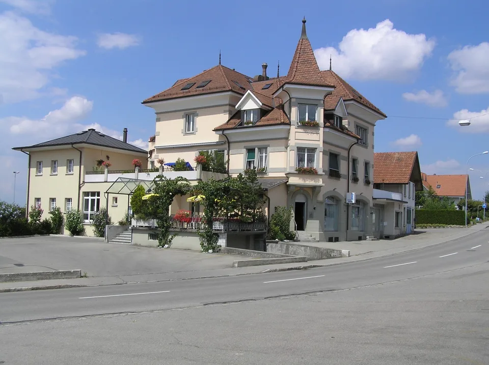 Grosszügige 5-Zimmerwohnung mit Weitsicht im stilvollen Jugendstilhaus