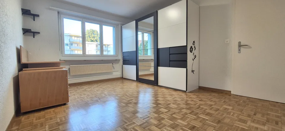 Helles Zimmer in ruhiger 2er Frauen-WG
