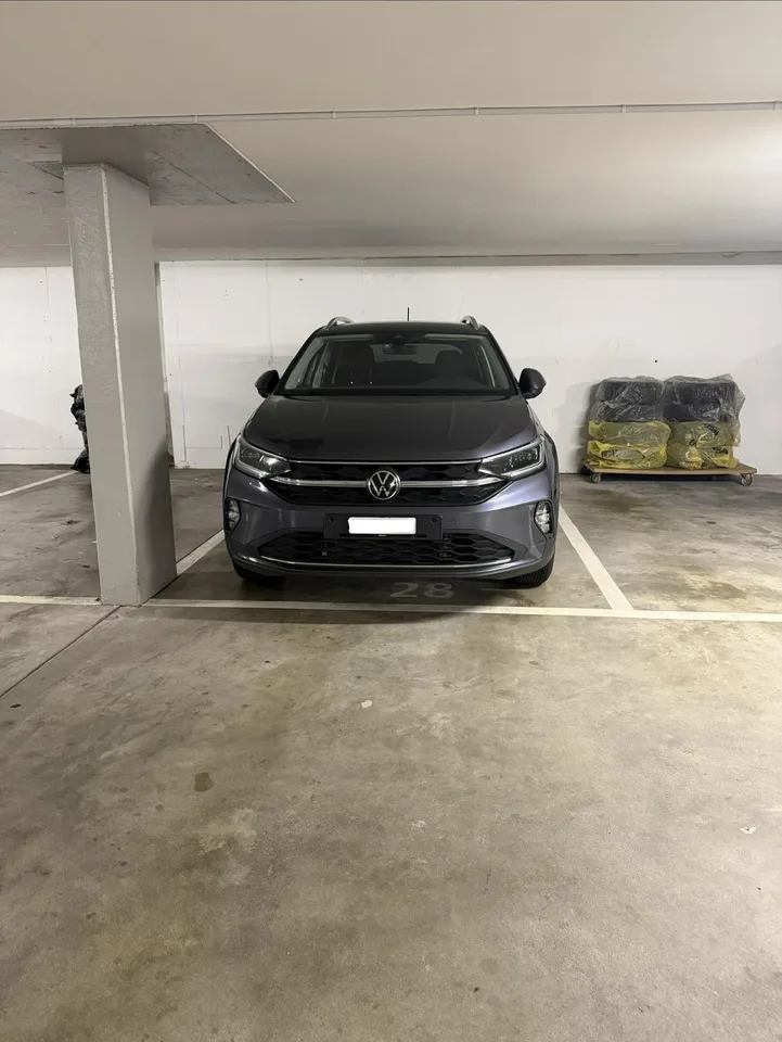 Garagenparkplatz ab 1.9.26 zu vermieten