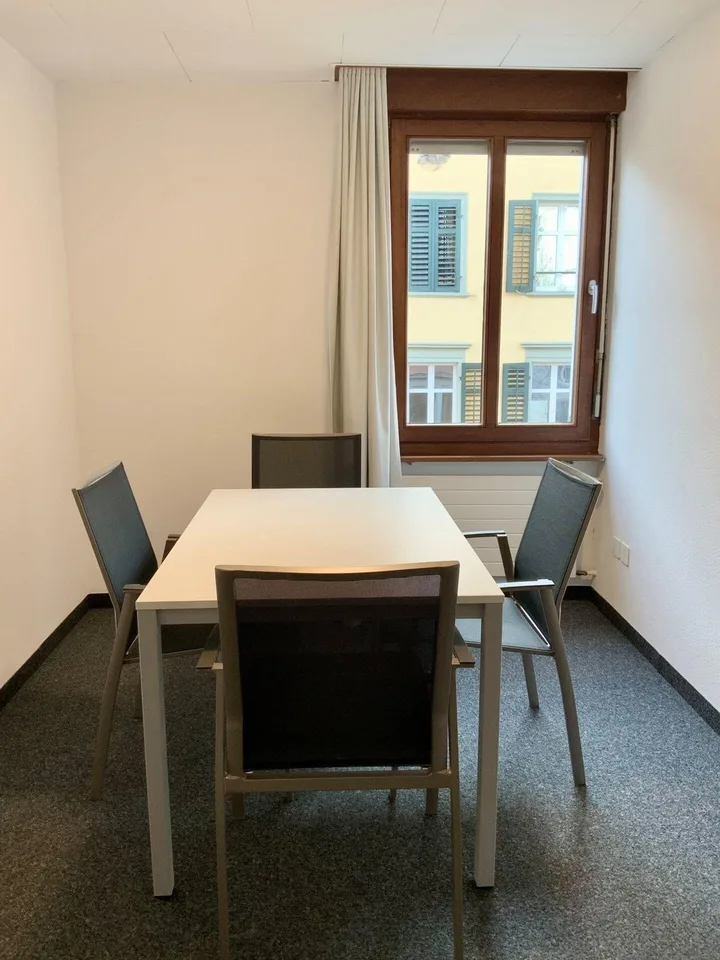 möbliertes Zimmer mit eigenem Bad, Küche zur Allgemeinnutzung, Zimmer 45