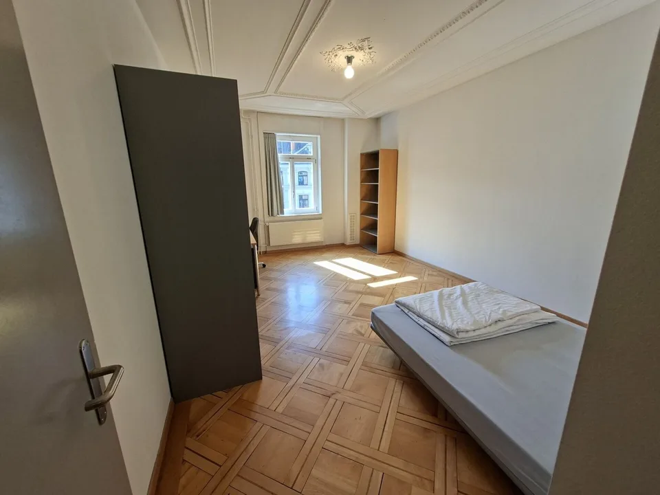 möbliertes, helles WG-Zimmer - zentral, modern und alles inklusive, 3.OG Zimmer Nr. 2
