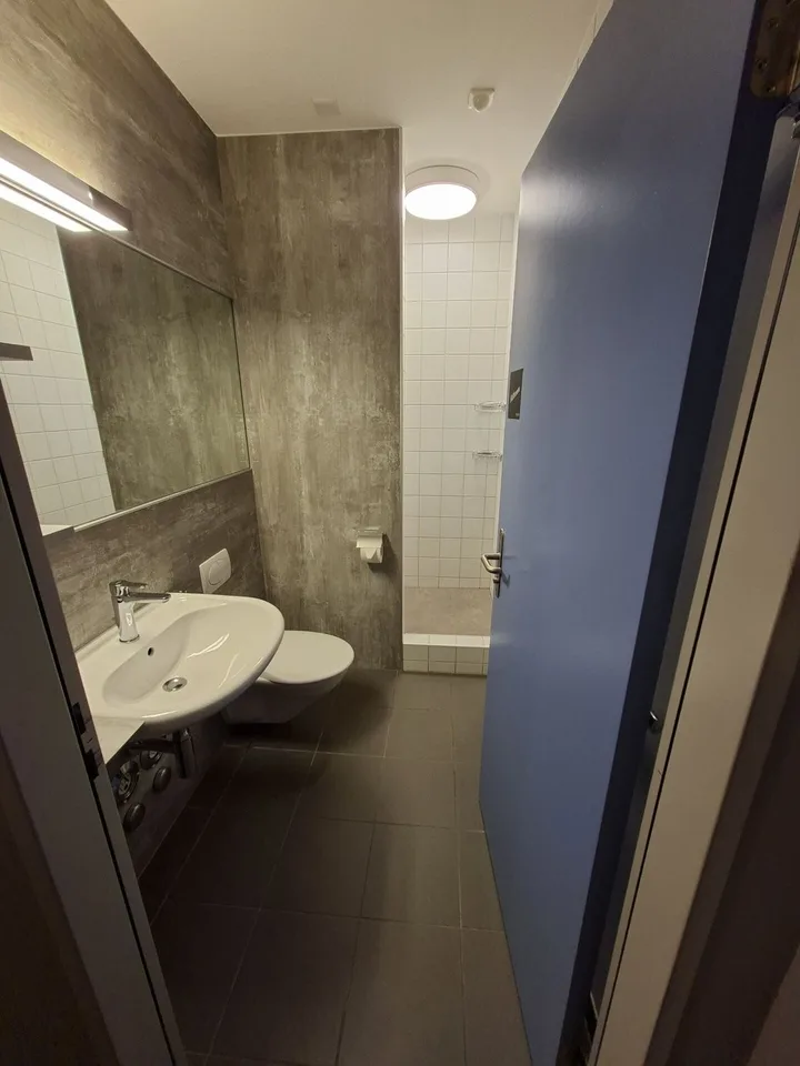 möbliertes, helles WG-Zimmer - zentral, modern und alles inklusive, 3.OG Zimmer Nr. 2