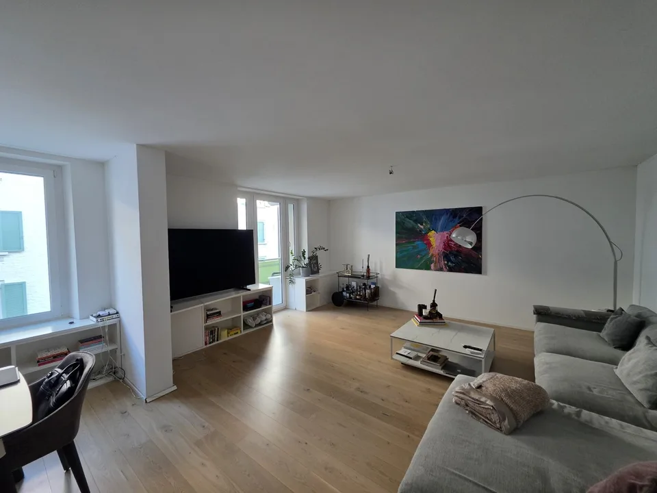Premium City Center Apartment – 4-5 Months, Fully Inclusive- Stauffacher- Steps from Everything