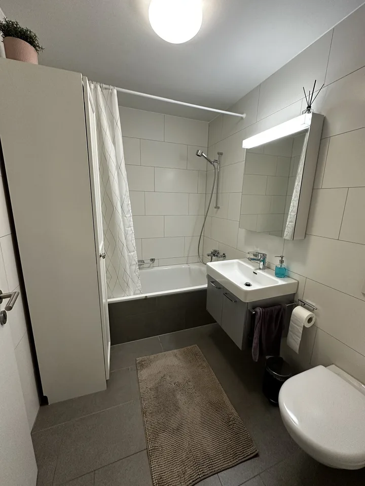 Grosszügige, moderne 3.5 Zimmerwohnung