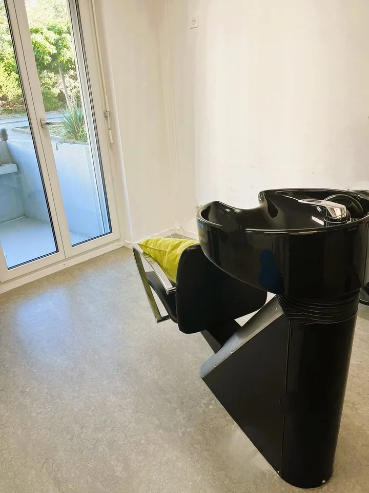 Untermieter/in für Coiffeurgeschäft in Bülach gesucht!