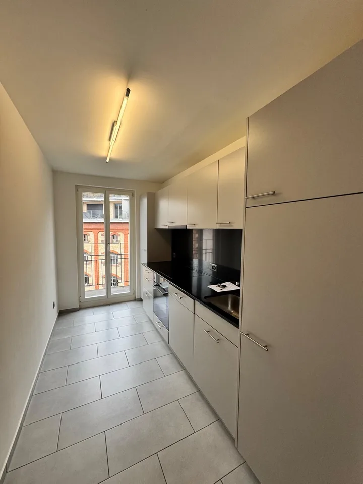3 Zimmer in 3er WG an bester Lage direkt beim Sihlcity zu vermieten