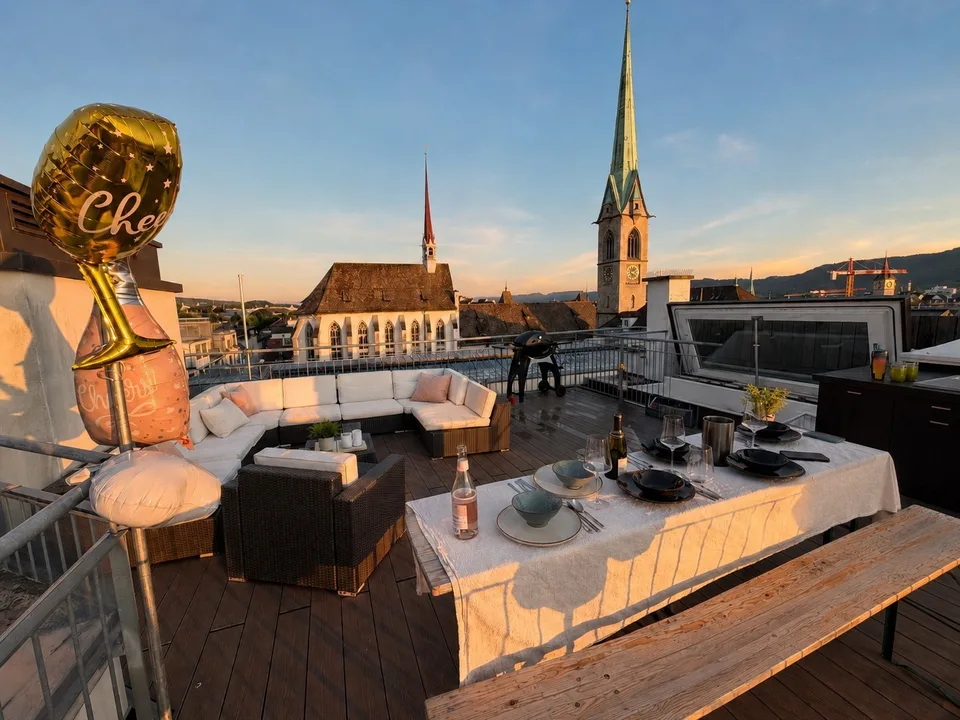 360° Rooftop Living in the Heart of Kreis 1