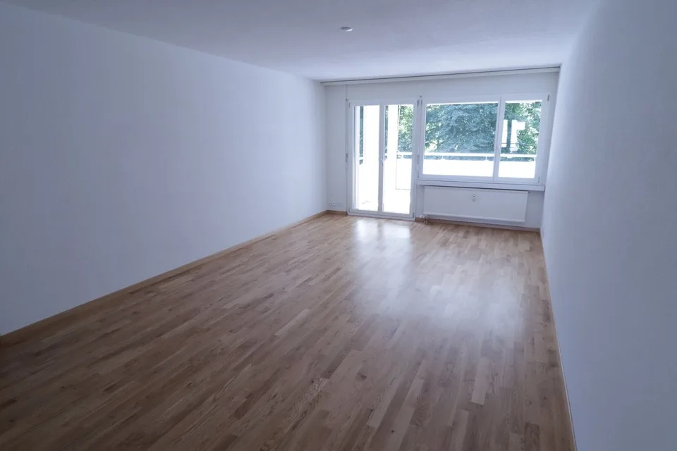 4 1/2-Zimmerwohnung im 1. OG mit Balkon