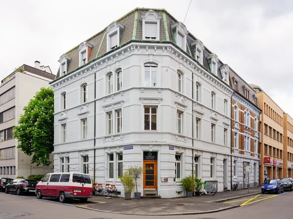 Charmante Altbauwohnung im Gundeli!