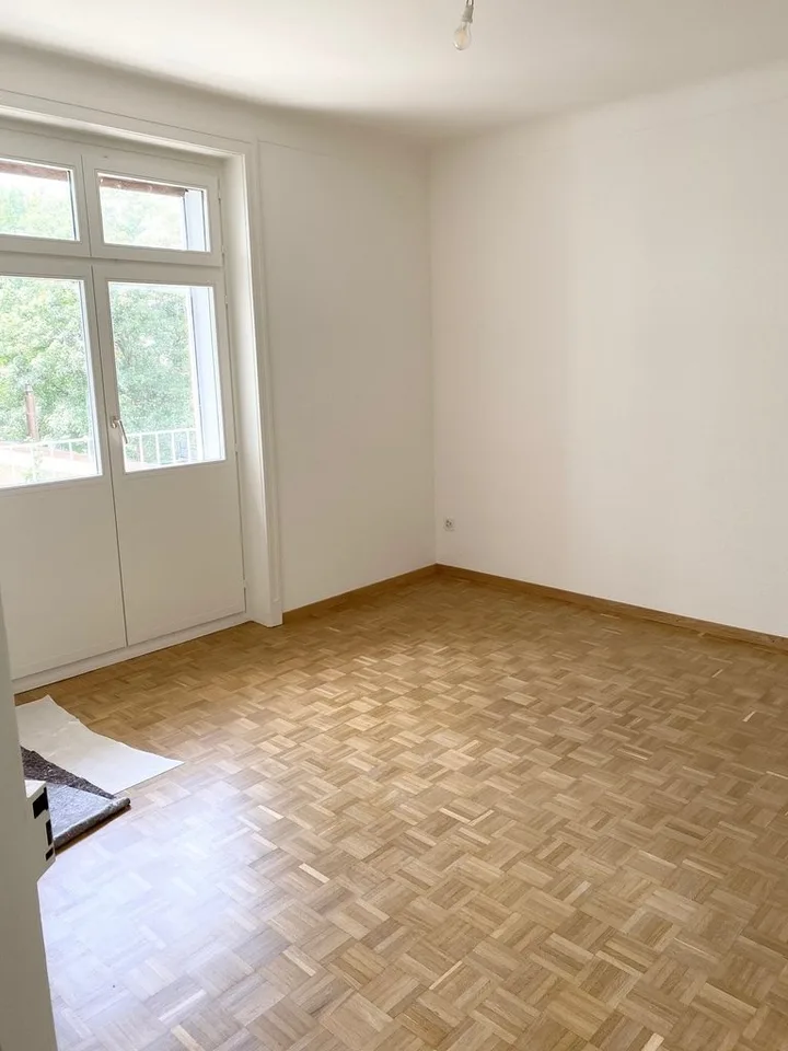 Sanierte, grosse 2.5-Zimmer-Altbauwohnung