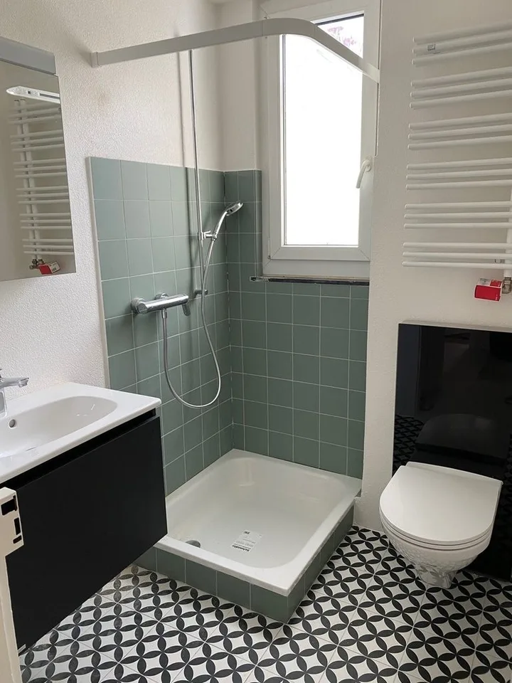 Sanierte, grosse 2.5-Zimmer-Altbauwohnung